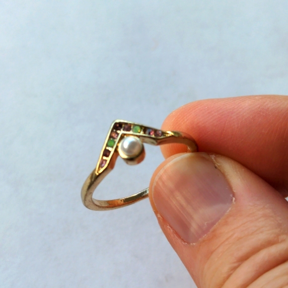 Jewelry - Gold tone ring with emerald green and pink stones, size 8-8.5